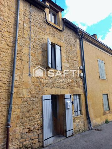 A Sarlat maison de ville sur 3 niveaux