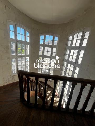 APPARTEMENT T 3 - SAUMUR CENTRE -