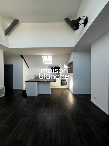 APPARTEMENT T 3 - SAUMUR CENTRE -