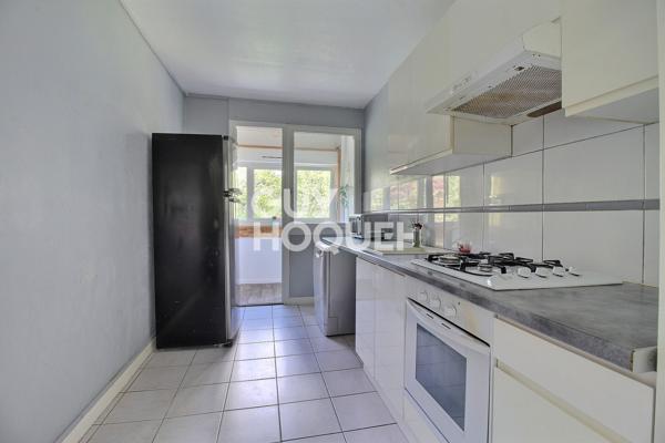 Appartement  4 pièces de 74.36 m² avec trois chambres parking et cave à MAXEVILLE rue des Aulnes
