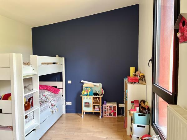 Grande maison d'architecte avec jardin