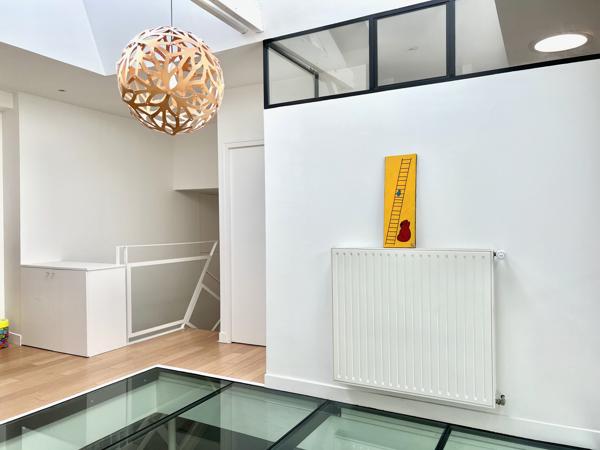 Grande maison d'architecte avec jardin