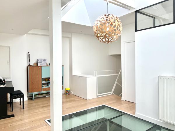 Grande maison d'architecte avec jardin