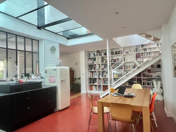 Grande maison d'architecte avec jardin
