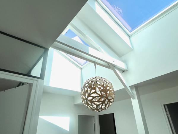 Grande maison d'architecte avec jardin
