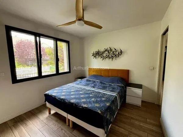 Vente                                                      Maison
                        
                     7 pièces                      118 m2                     à Joinville-le-Pont