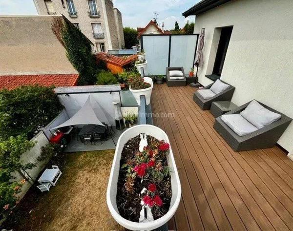 Vente                                                      Maison
                        
                     7 pièces                      118 m2                     à Joinville-le-Pont