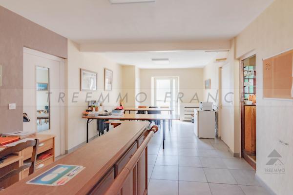 Autre 10 pièce(s) 8 chambre(s) 368 m²