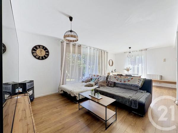 Maison à vendre  6 pièces - 130,44 m 2   MONTMAGNY  - 95