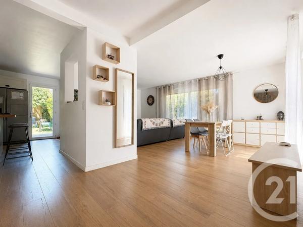 Maison à vendre  6 pièces - 130,44 m 2   MONTMAGNY  - 95