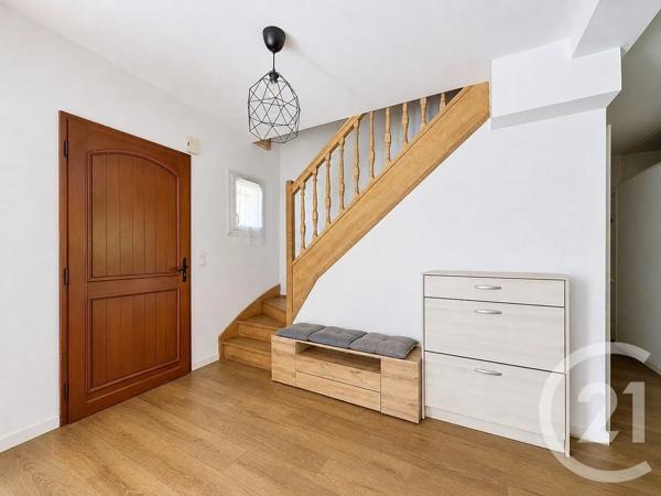Maison à vendre  6 pièces - 130,44 m 2   MONTMAGNY  - 95