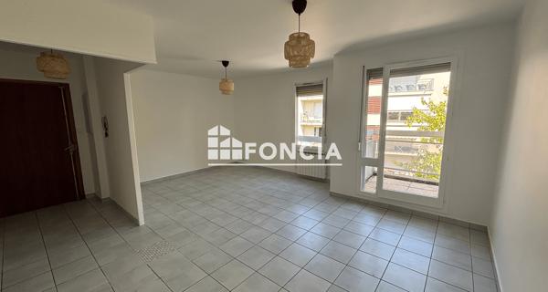 Location Appartement 3 pièces 73 m² - Lyon 69005