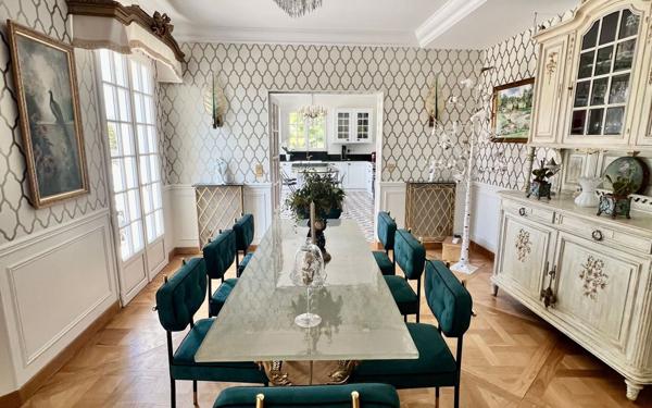 Maison à vendre    6 pièces • 295 m2 Nesles-la-Vallée