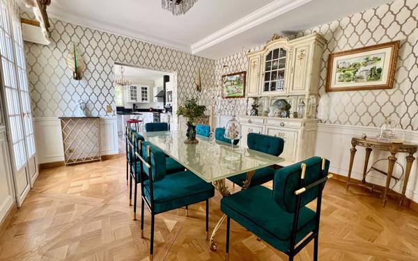 Maison à vendre    6 pièces • 295 m2 Nesles-la-Vallée