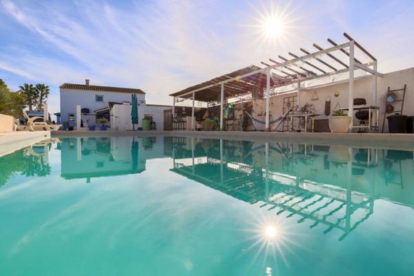 Élégante maison familiale avec espace réception et piscine – Baillargues