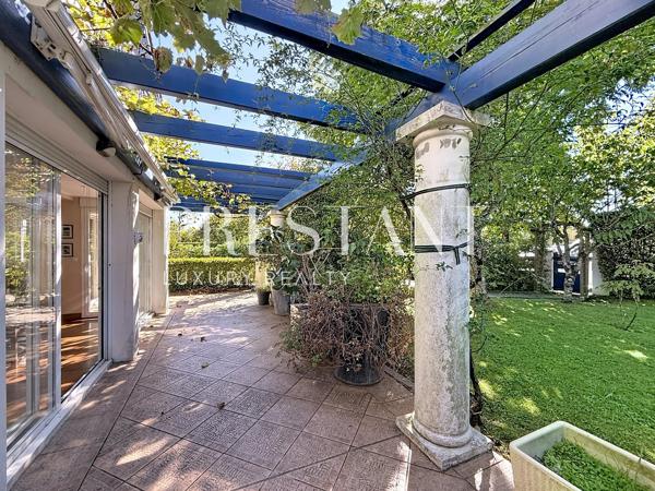 Biarritz -Belle maison basque contemporaine de 230m2 avec jardin à proximité du centre ville, BIARRITZ