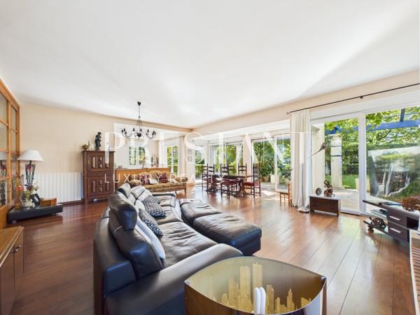 Biarritz -Belle maison basque contemporaine de 230m2 avec jardin à proximité du centre ville, BIARRITZ