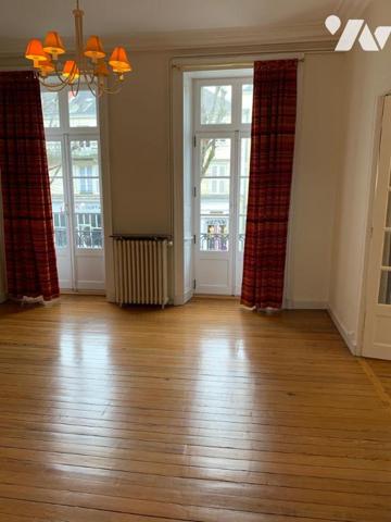 Bel appartement T4 de 95 m2 avec balcon, jardin et 2 caves