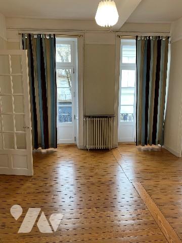 Bel appartement T4 de 95 m2 avec balcon, jardin et 2 caves