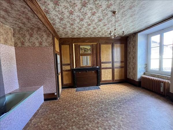 Maison à vendre |  Châlus |  5 pièces | 138 m²