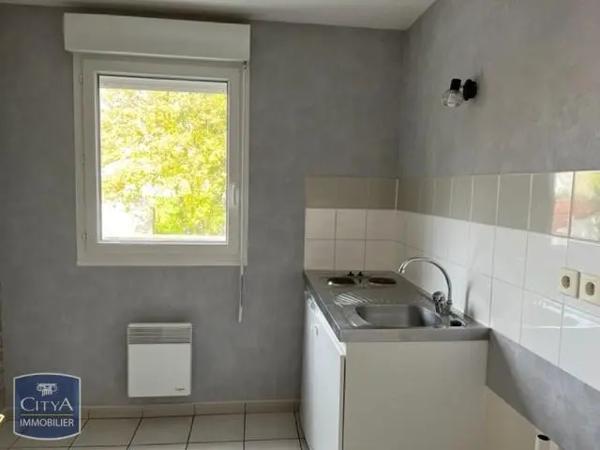 Appartement à louer 2 pièces 54.82m² Fismes (51170)