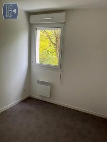 Appartement à louer 2 pièces 54.82m² Fismes (51170)