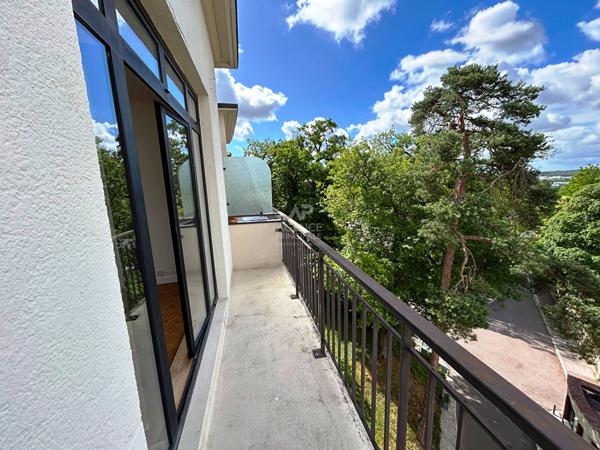 Versailles Clagny Appartement 4 pièces 87 m² carrez avec balcon, cave et parking au dernier étage avec ascenseur 475 000 € **  - Référence  28295
