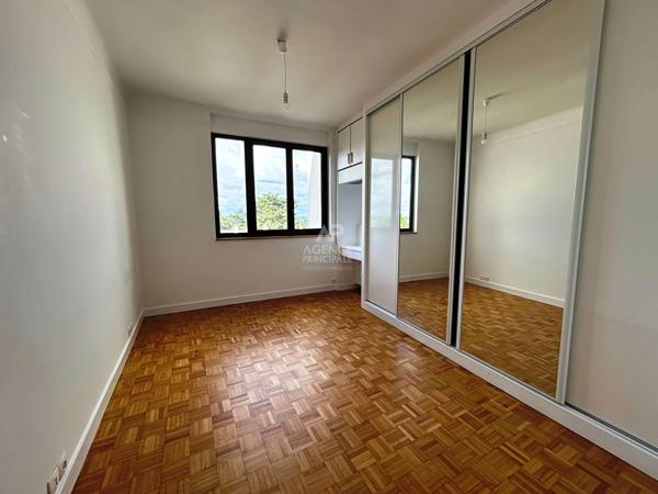 Versailles Clagny Appartement 4 pièces 87 m² carrez avec balcon, cave et parking au dernier étage avec ascenseur 475 000 € **  - Référence  28295