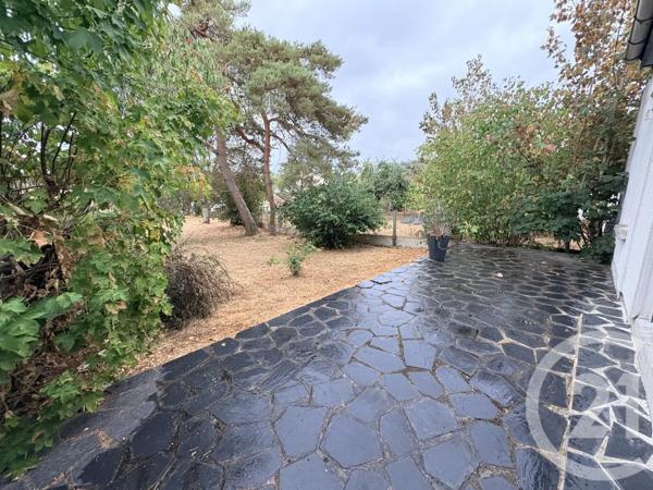 Maison à vendre  5 pièces - 140,66 m 2   ETRECHET  - 36