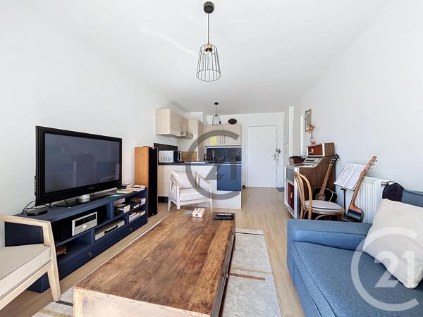 Appartement F2 à vendre  2 pièces - 42,22 m 2   MONTEREAU FAULT YONNE  - 77