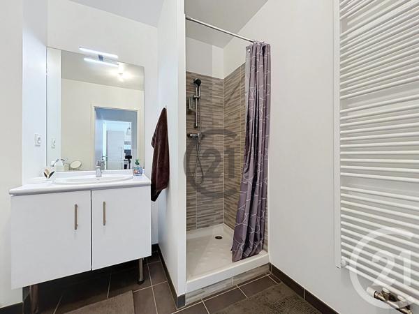 Appartement F2 à vendre  2 pièces - 42,22 m 2   MONTEREAU FAULT YONNE  - 77