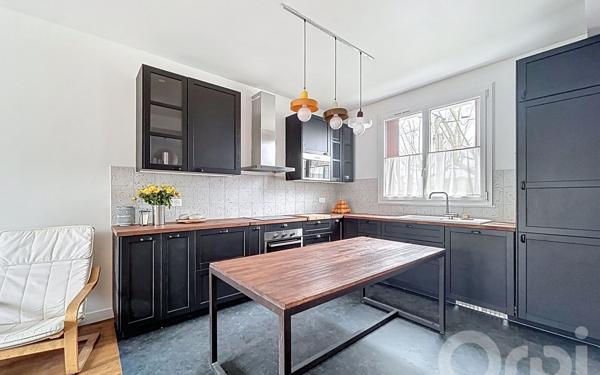 Appartement à louer    2 pièces • 143,34 m2 Alfortville