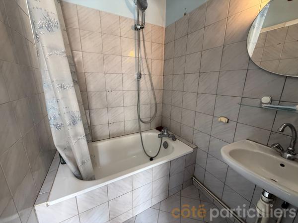 Location
                Maison67,64 m² - 4 Pièces -
                    THAUMIERS (18210)