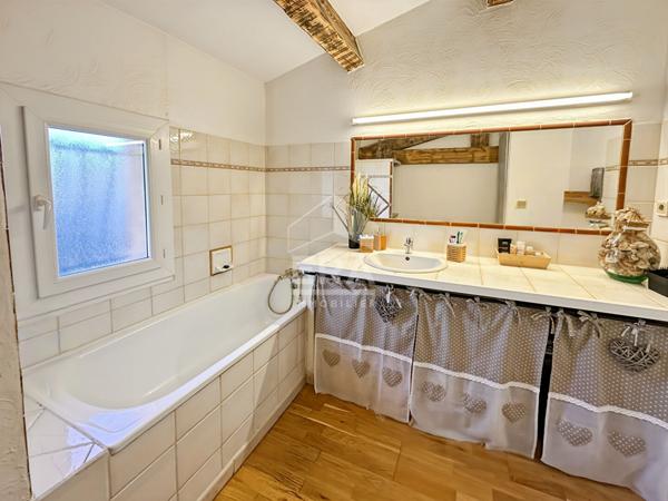 Maison familliale sur Châteaurenard 3 chambres avec grand terrain.