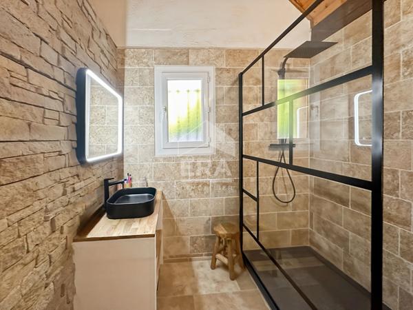 Maison familliale sur Châteaurenard 3 chambres avec grand terrain.