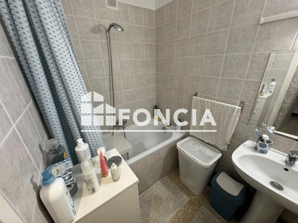 Location Appartement 3 pièces 63.87 m² - RUE ADJUDANT CHEF CHAMPION Salon De Provence 13300