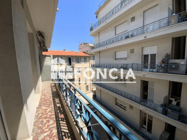Location Studio 30.9 m² - 11 ET 11 BIS RUE MEYERBEER Nice 06000