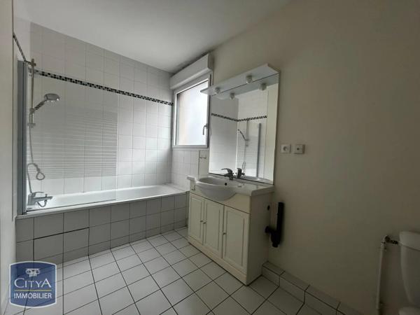 Appartement à louer 4 pièces 96.57m² Chartres (28000)
