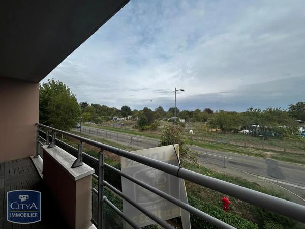 Appartement à louer 4 pièces 96.57m² Chartres (28000)