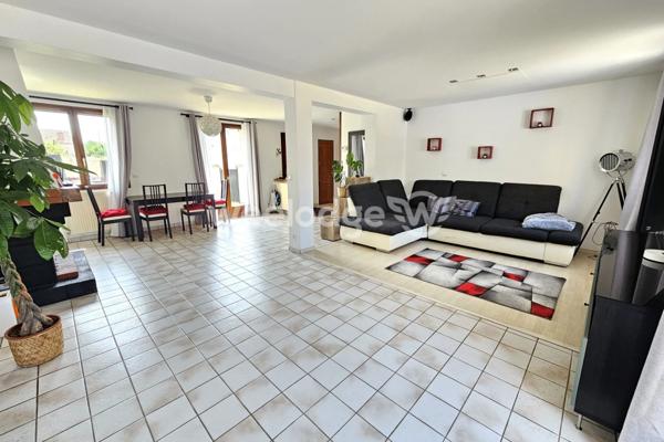 Maison à vendre 7 pièces de 149 m² à Chanteloup-les-Vignes