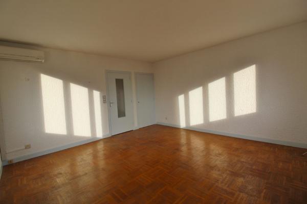 A VENDRE DIJON MONTCHAPET - type 1, 37m² dernier étage avec terrasse de 35m².