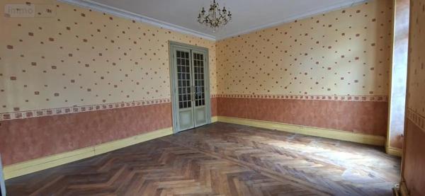 Achat - Appartement Angers 49100 2 pièces 82 m 2 360 m 2