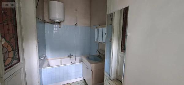 Achat - Appartement Angers 49100 2 pièces 82 m 2 360 m 2