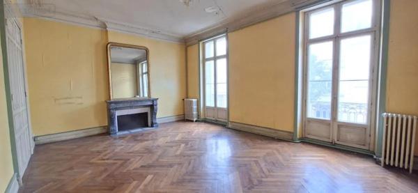 Achat - Appartement Angers 49100 2 pièces 82 m 2 360 m 2