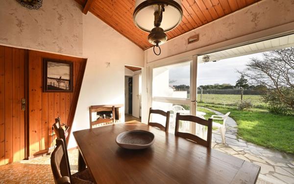 Maison à vendre    2 pièces •  La Flotte