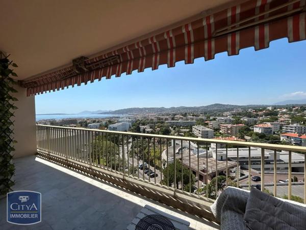 Appartement à louer 2 pièces 59.08m² Antibes (06160)