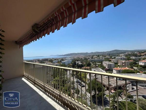 Appartement à louer 2 pièces 59.08m² Antibes (06160)