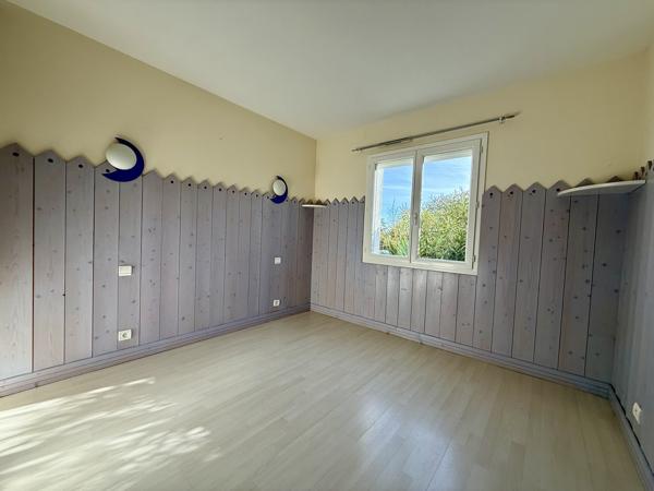 Coup de cœur – Villa avec piscine sur les hauteurs de Villeneuve-sur-Lo