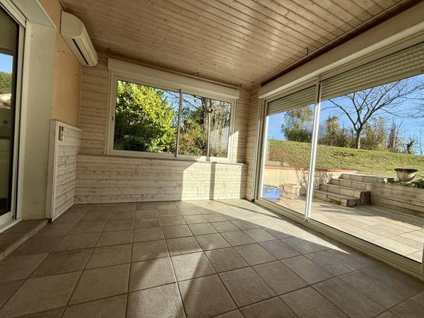 Coup de cœur – Villa avec piscine sur les hauteurs de Villeneuve-sur-Lo