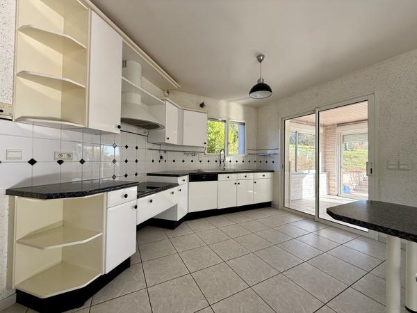 Coup de cœur – Villa avec piscine sur les hauteurs de Villeneuve-sur-Lo